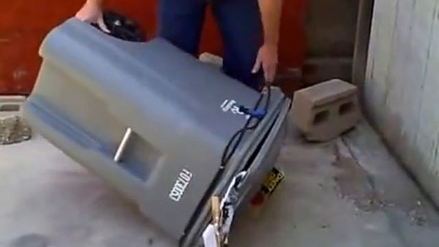 Raccoon-Proof Your Garbage Can смотреть онлайн