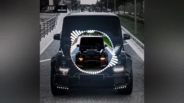 Молчит уставшая гитара