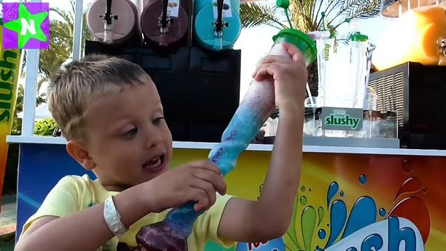 SLUSHY MAGIC Product Review- slushy machin- slushy maker смотреть онлайн