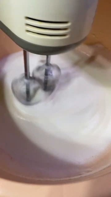 Яблочный пирог с меренгой #рецептпирога смотреть онлайн