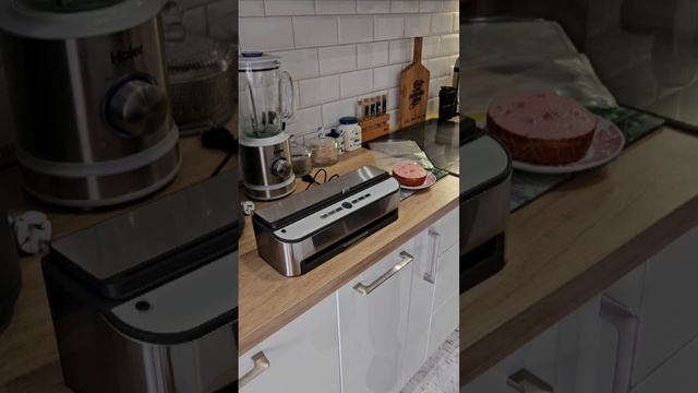 Вакуумный упаковщик на кухне! смотреть онлайн
