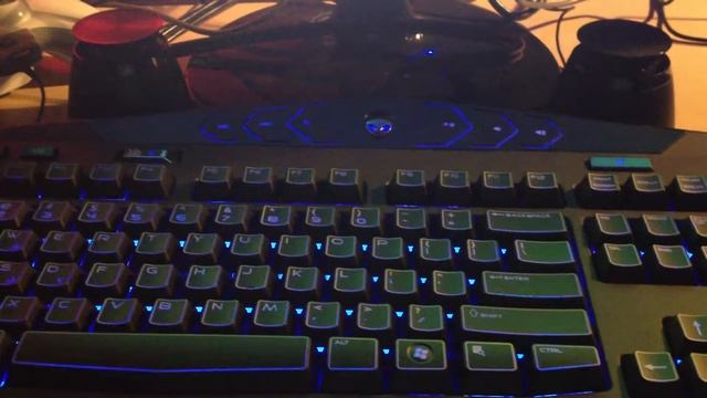 AlienWare Tactx Keyboard With Windows Media Player смотреть онлайн