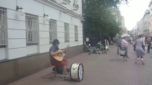 21 07 2018 old arbat street street music 6 freaking out фрикинг аут кот Базилио смотреть онлайн