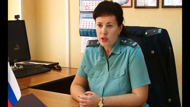 Оператору связи пришлось ремонтировать крышу на одном из саяногорских домов смотреть онлайн