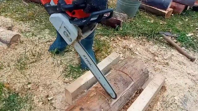 Посмотри и у тебя получиться. Как сделать мостик одной бензопилой? смотреть онлайн