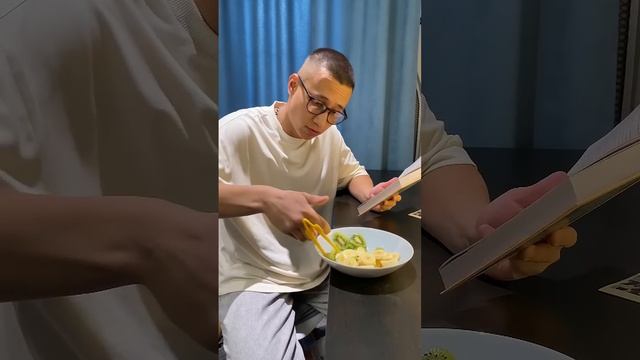 Это че такое? 🥢 смотреть онлайн