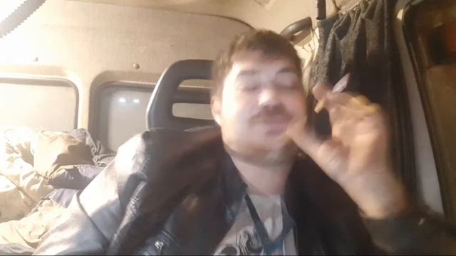 новогоднее поздравление!!проводите етот год за меня достойно смотреть онлайн