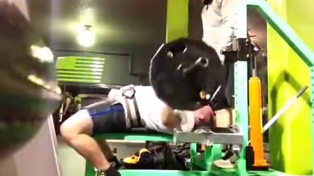 Chad 1020 Life week 1 смотреть онлайн