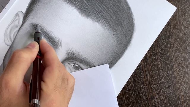 Finishing a Pencil Portrait Drawing feat. Omar Ayuso from Elite смотреть онлайн