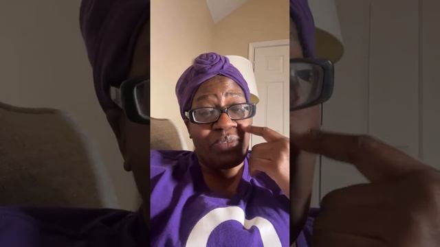 AuntieKnowsKitchen is live! смотреть онлайн