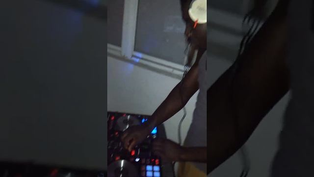 # 1 Vibes Machine out of Cayman islands смотреть онлайн