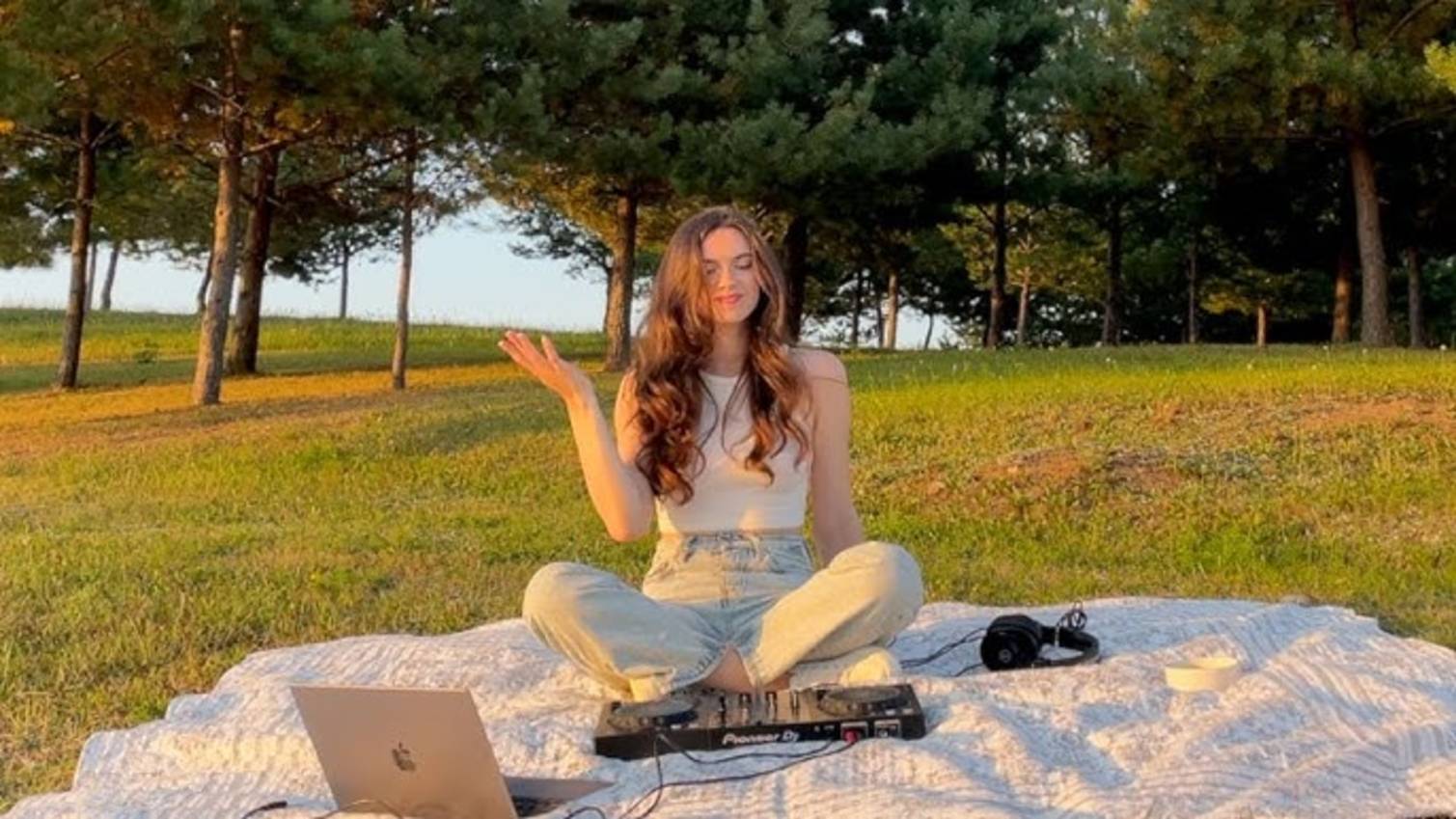 Greta Margo | Chillout Deep House DJ Set - Funky Sunset Music Mix - Sunny Day Playlist смотреть онлайн