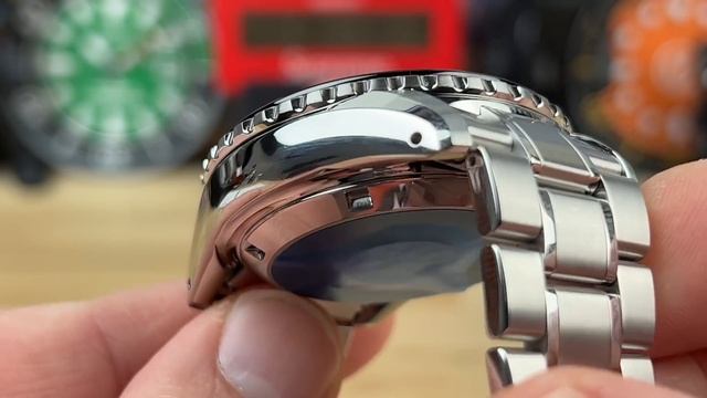 Grand Seiko SBGH289 (Exquisite Timepieces)