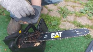 Натяжка цепи аккумуляторной пилы CAT