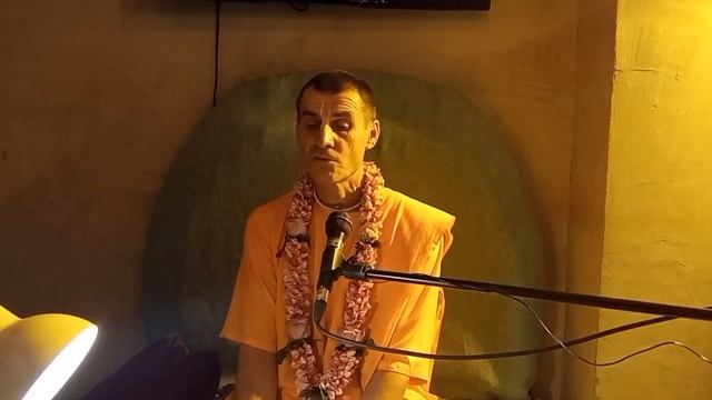 Лекция по «Шримад-Бхагаватам», 10.10.39-40, г. Москва (Нагорная), Вальмики дас, 04.05.2024 г. смотреть онлайн