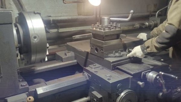 Работа токарного станка 1м63дип300 рмц 1500