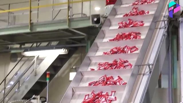 You'll Never Guess the Secret Behind Kit Kat's Deliciously Crunchy Texture! смотреть онлайн