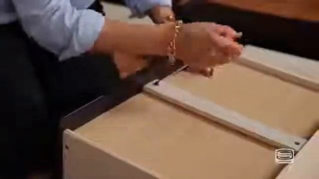 Simmons Kids® Madisson Dresser Assembly Video смотреть онлайн