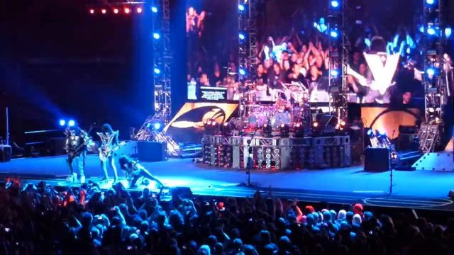 KISS - Detroit Rock City/Deuce - Hamburg 2015 смотреть онлайн