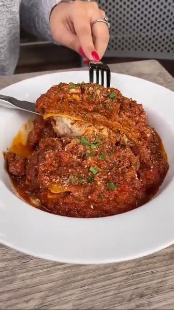 ITALIAN LASAGNA BOLOGNESE смотреть онлайн