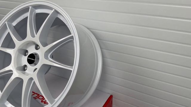 Диски DX 001 18 8.5J вес 9,3kg White смотреть онлайн