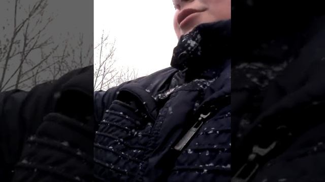 Бросаем снег в окно бабке. Неудачно поиграли. смотреть онлайн