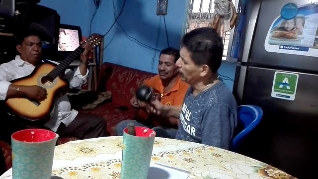 Los amigos hoyos y Valencia смотреть онлайн