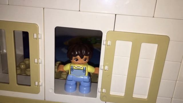 Как собрать домик из Лего для Иванки. How to huild a LEGO house for Ivanka part 1 смотреть онлайн