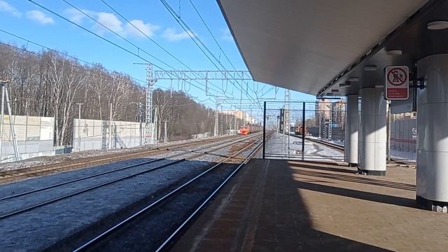 Электропоезд ЭД4М-0241 сообщением Крутое-Лесной Городок. смотреть онлайн