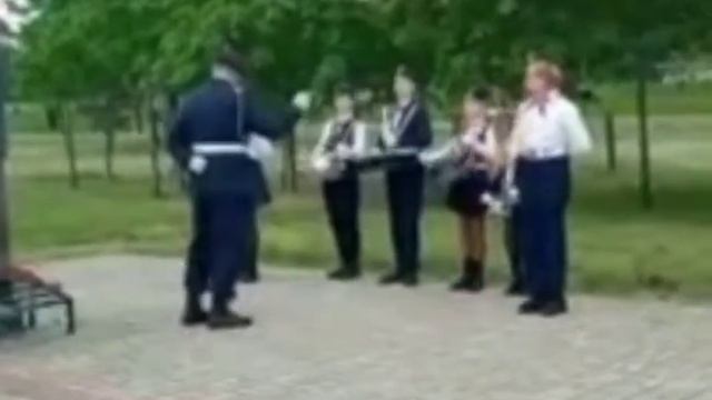 День пограничника - выступление отряда барабанщиков ГБОУ СОШ №237 в МПК Сестрорецкий рубеж смотреть онлайн