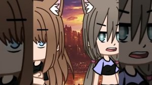 Остались фото на которых мы, снова тонем.