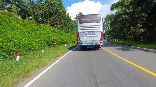Test Kejar Bus Rapi, Bus Tercepat Dilintas Timur Sumatra, Lari 100 Belum Bisa Terkejar смотреть онлайн
