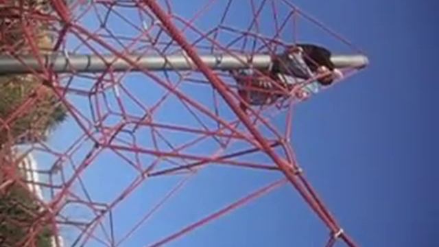 Spider Web Playground смотреть онлайн