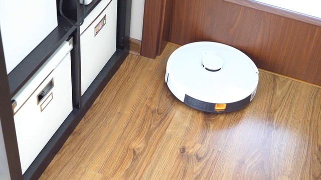 RoboJet X-One White - recenzja robota sprzątającego смотреть онлайн