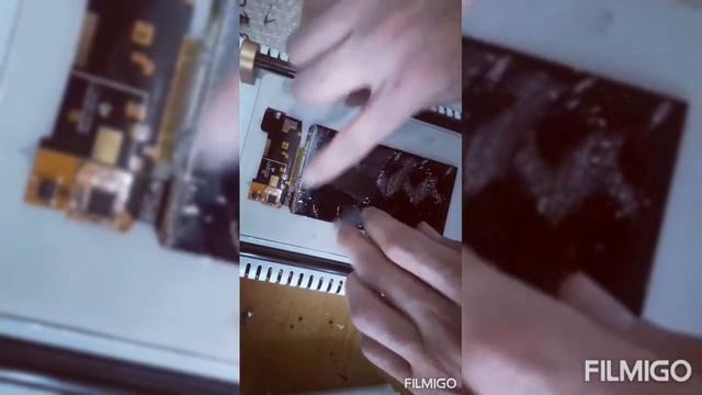 Тарзи кандани шиша аз экран. как поменять стекло экрана. смотреть онлайн