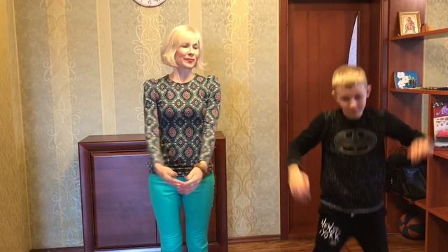 Самый модный Челлендж 24 часа живу в алфавитном порядке Вытяни бумажку Выполни задание по алфавиту смотреть онлайн
