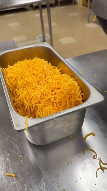 Robot Coupe shredding cheddar #cooking #food смотреть онлайн