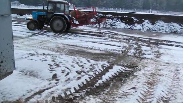 Работа размотчика-распределителя соломы(сенажа) Alcatec смотреть онлайн