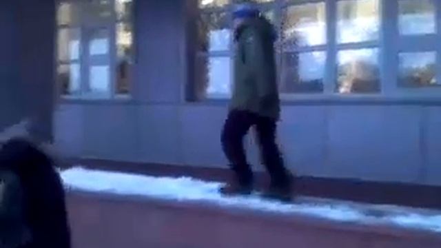 Упал на шею в конце посмотрите внимательно! смотреть онлайн