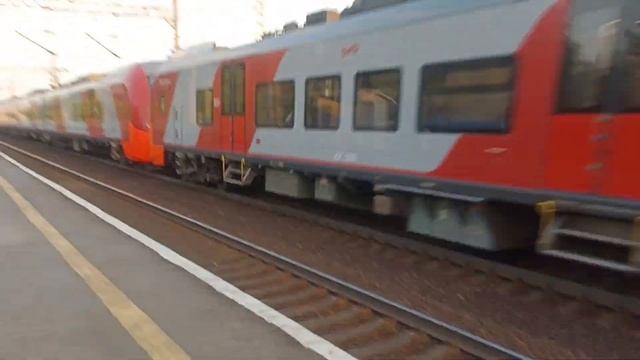 Электропоезд ЭС2Г-089/139 "Ласточка-Экспресс" сообщением "Тверь - Москва Ленинградский вокзал" смотреть онлайн