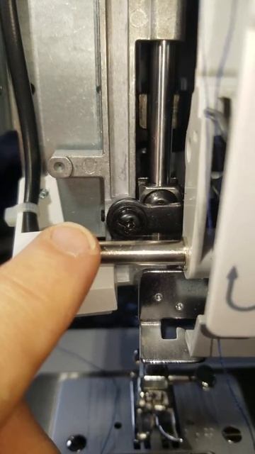 Troubleshooting Singer Heavy Duty sewing machine needle position смотреть онлайн