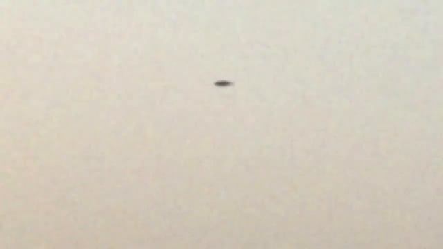 Triangle Shaped UFO Caught On Camera | Real UFO With Aliens Caught On Camera смотреть онлайн