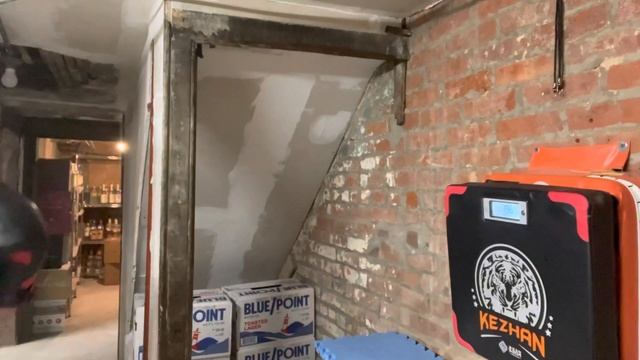 Brick Wall🧱 Punch Challenge! смотреть онлайн