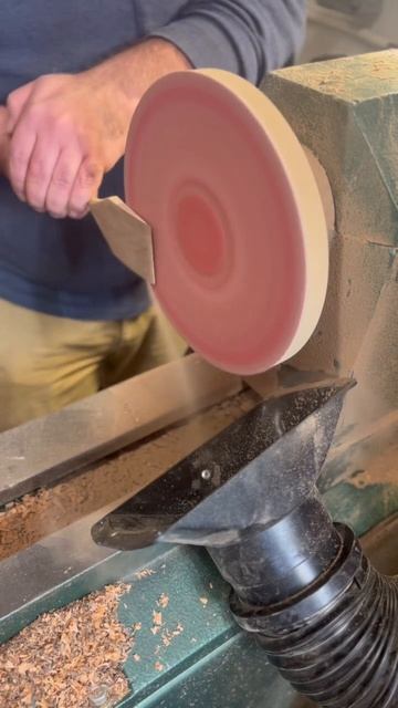 This disk sander destroys wood in no time! Better to watch out! 😱 смотреть онлайн