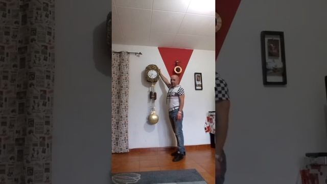 Старинные настенные часы Морес смотреть онлайн