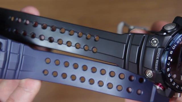 CASIO G-SHOCK GULFMASTER GWN-Q1000NV-2A & GULFMASTER GWN-1000B-1B