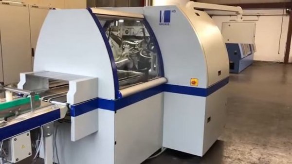 Kolbus HD 143.P (2016) Fully automatic 3-knife trimmer for in-line production @KGT