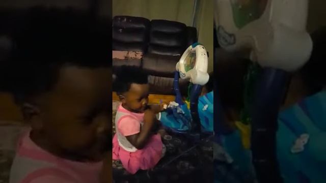 Rita Standing on her feet. смотреть онлайн