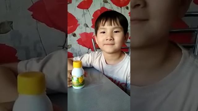 Марсель пьет детскую ОМЕГУ и советует другим. смотреть онлайн