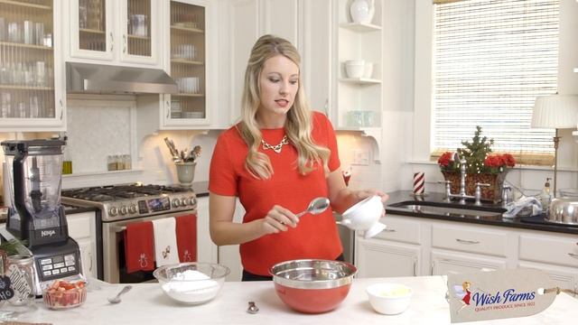 Mason Jar Christmas Gift: Strawberry Red Velvet Cupcakes with Peppermint Cream Cheese Frosting смотреть онлайн